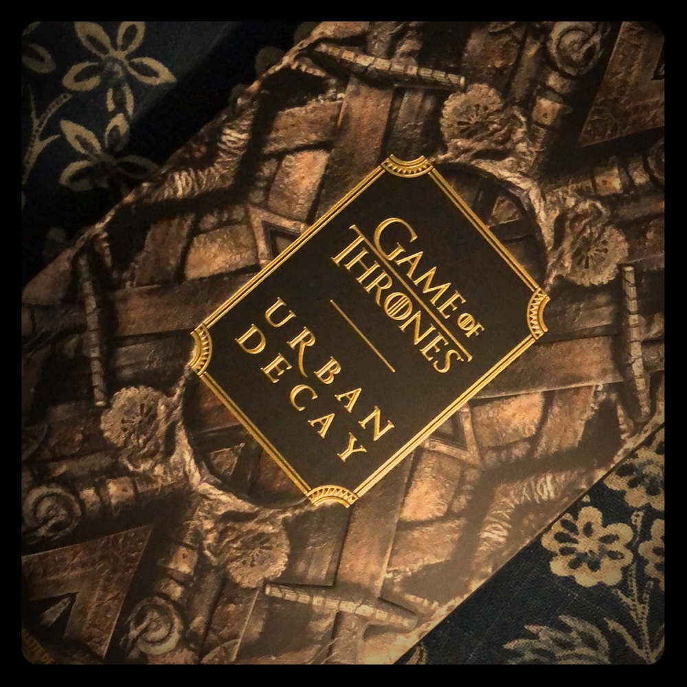 NEW - Urban Decay Game of Thrones Palette